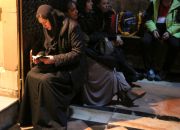 woman-prays-in-holy-sepulchre-church