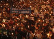 vietnam-catholics-protest-for-dissident-lawyer