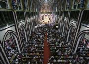 myanmar-catholic-worship