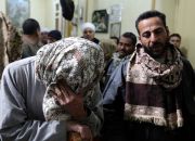 grieving-egyptian-christians